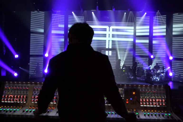 Sound_Desk_Tina_Arena_2.jpg